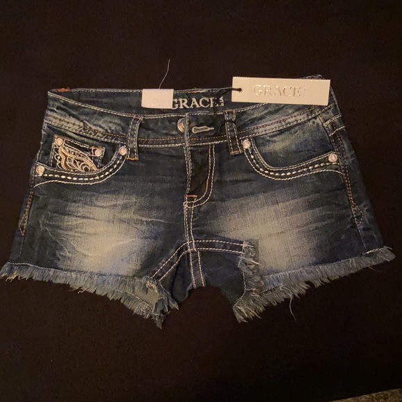 Size 25 Jean Shorts - Picture 5 of 15